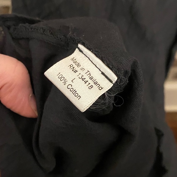 NWT Black Floral Top - Large - Picture 4 of 4